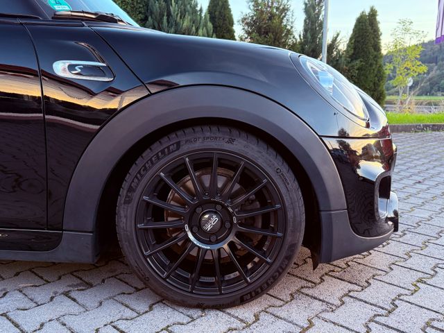 Mini Cooper S Automatik 192PS All Black 8xRad HU neu — Bild 3