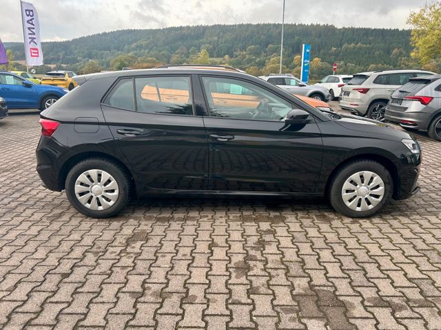 Skoda Fabia Active 8xRad Einparkhilfe Sitzheizung Klim — Bild 3