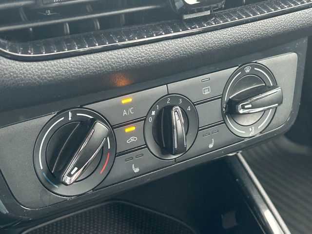Skoda Fabia Active 8xRad Einparkhilfe Sitzheizung Klim — Bild 10