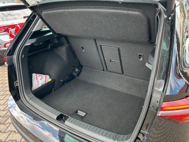 Skoda Karoq Selection DSG DplBoden ElektrHeck Navi — Bild 8
