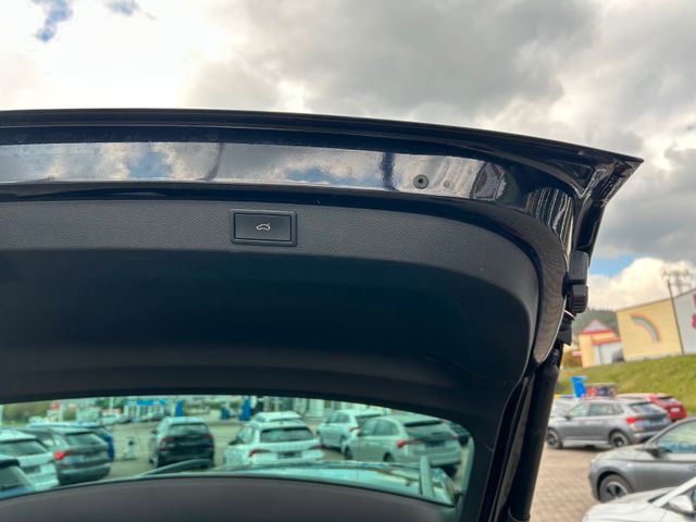 Skoda Karoq Selection DSG DplBoden ElektrHeck Navi — Bild 10