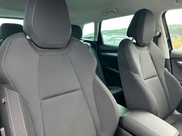 Skoda Karoq Selection DSG DplBoden ElektrHeck Navi — Bild 14