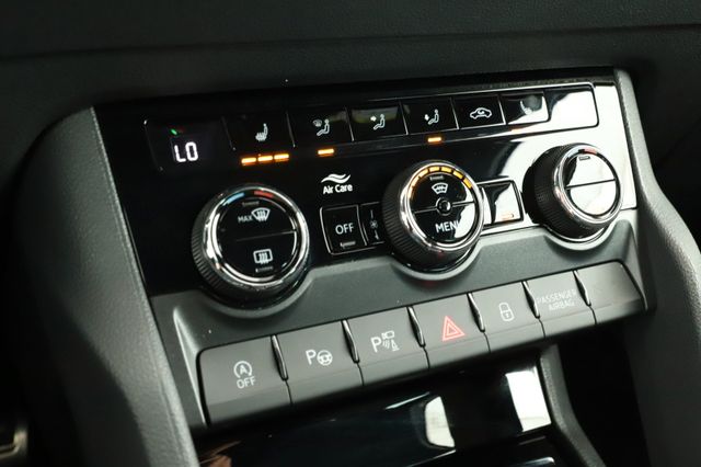 Skoda Karoq Sportline 360Kam Matrix Canton 19" NaviCol — Bild 20
