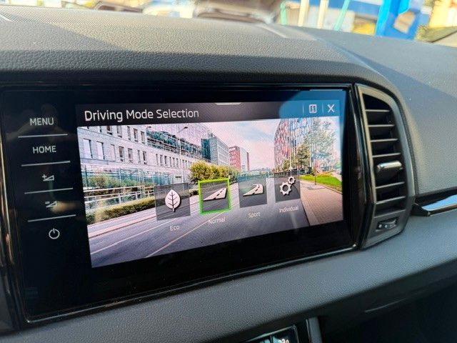 Skoda Karoq Sportline 360Kam Matrix Canton 19" NaviCol — Bild 33