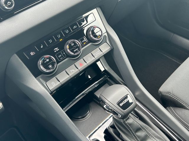 Skoda Karoq FL DSG Sportline AHK BehWind 5JGarantie — Bild 27