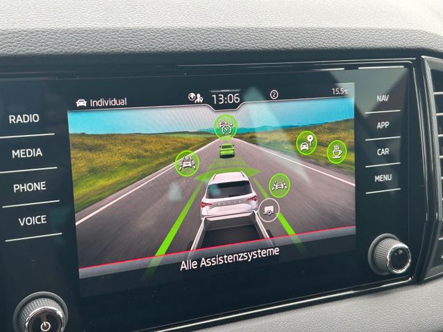 Skoda Karoq FL DSG Sportline AHK BehWind 5JGarantie — Bild 30