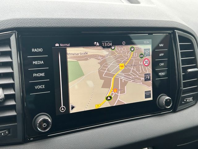 Skoda Karoq FL DSG Sportline AHK BehWind 5JGarantie — Bild 41