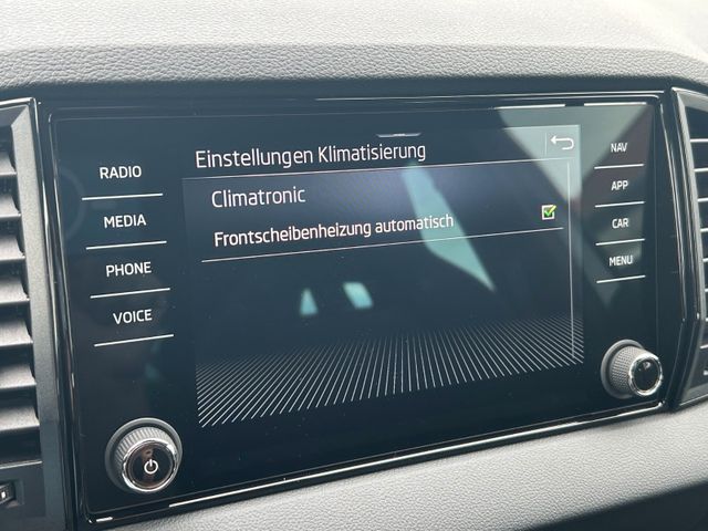 Skoda Karoq FL DSG Sportline AHK BehWind 5JGarantie — Bild 44