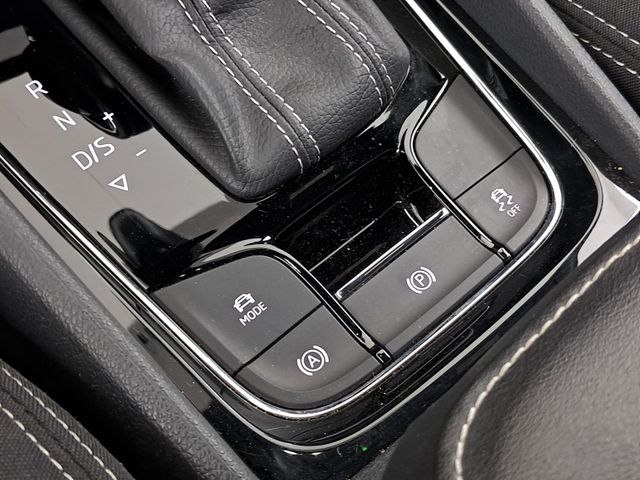 Skoda Karoq Sportline 2.0TDI 4x4 360Kam AHK 19" — Bild 18