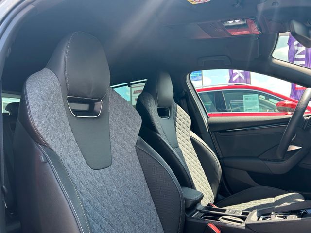 Skoda Octavia IV Combi 1.5 mHEV Sportline AHK Assist+ — Bild 23