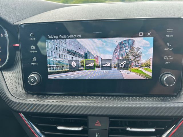 Skoda Scala FL DSG Monte Carlo AHK 18" 5JGarantie — Bild 31