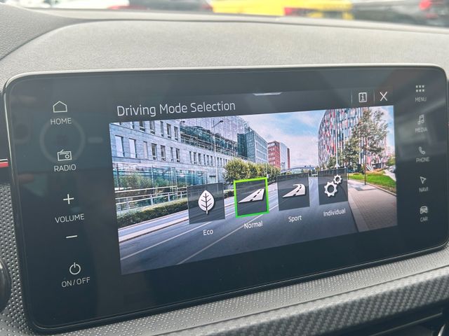 Skoda Scala FL Monte Carlo Matrix AHK Navi DplBoden — Bild 31