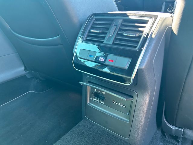 Skoda Superb  Combi 2.0TDI  Sportline Standheiz Matrix — Bild 14