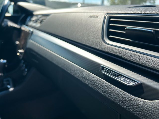 Skoda Superb  Combi 2.0TDI  Sportline Standheiz Matrix — Bild 16