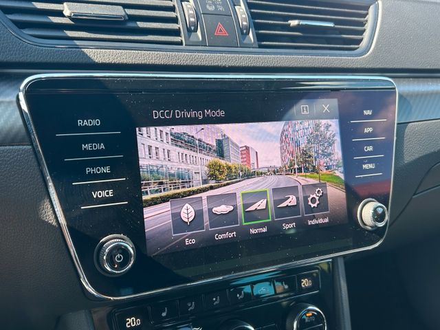 Skoda Superb  Combi 2.0TDI  Sportline Standheiz Matrix — Bild 25