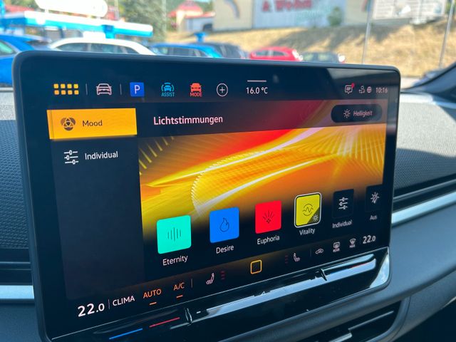 Volkswagen T-Roc 1.5 eTSI R-Line Black Paket AHK 5JGarantie — Bild 34