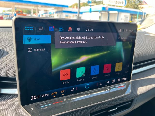 Volkswagen T-Roc 1.5 eTSI DSG Life Led+ 18" Kam 5jGarantie — Bild 36